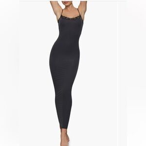 SKIMS Fits Everybody Lace Long Slipdress size S